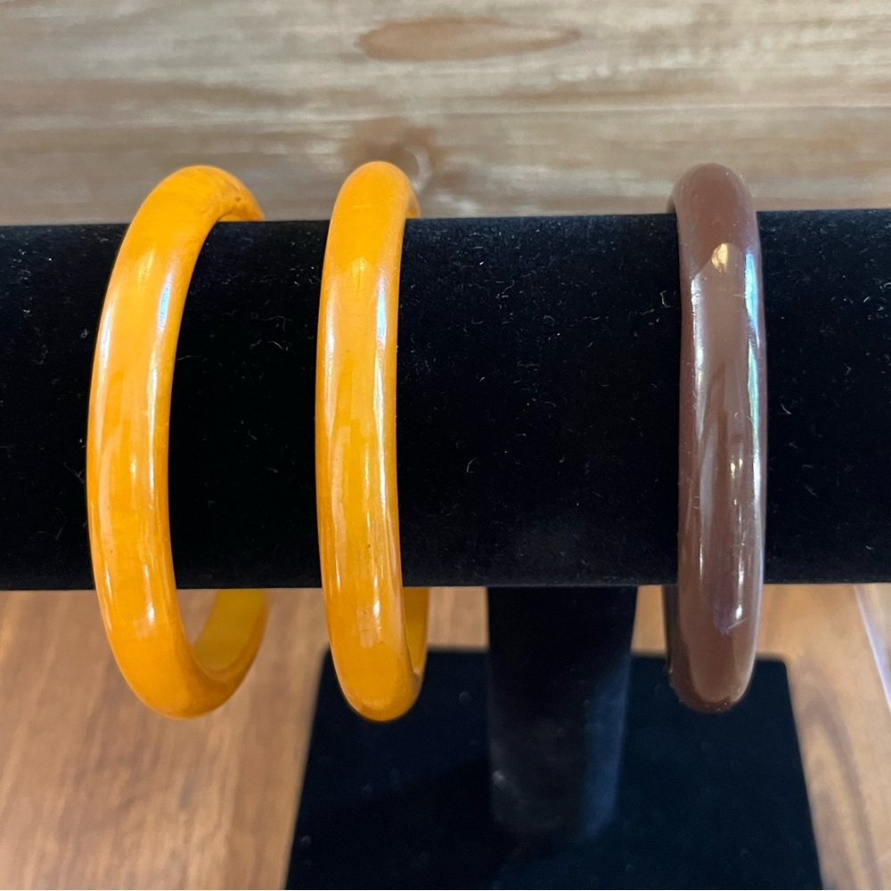 Vintage Lot of 3 Bakelite Bangle Bracelets